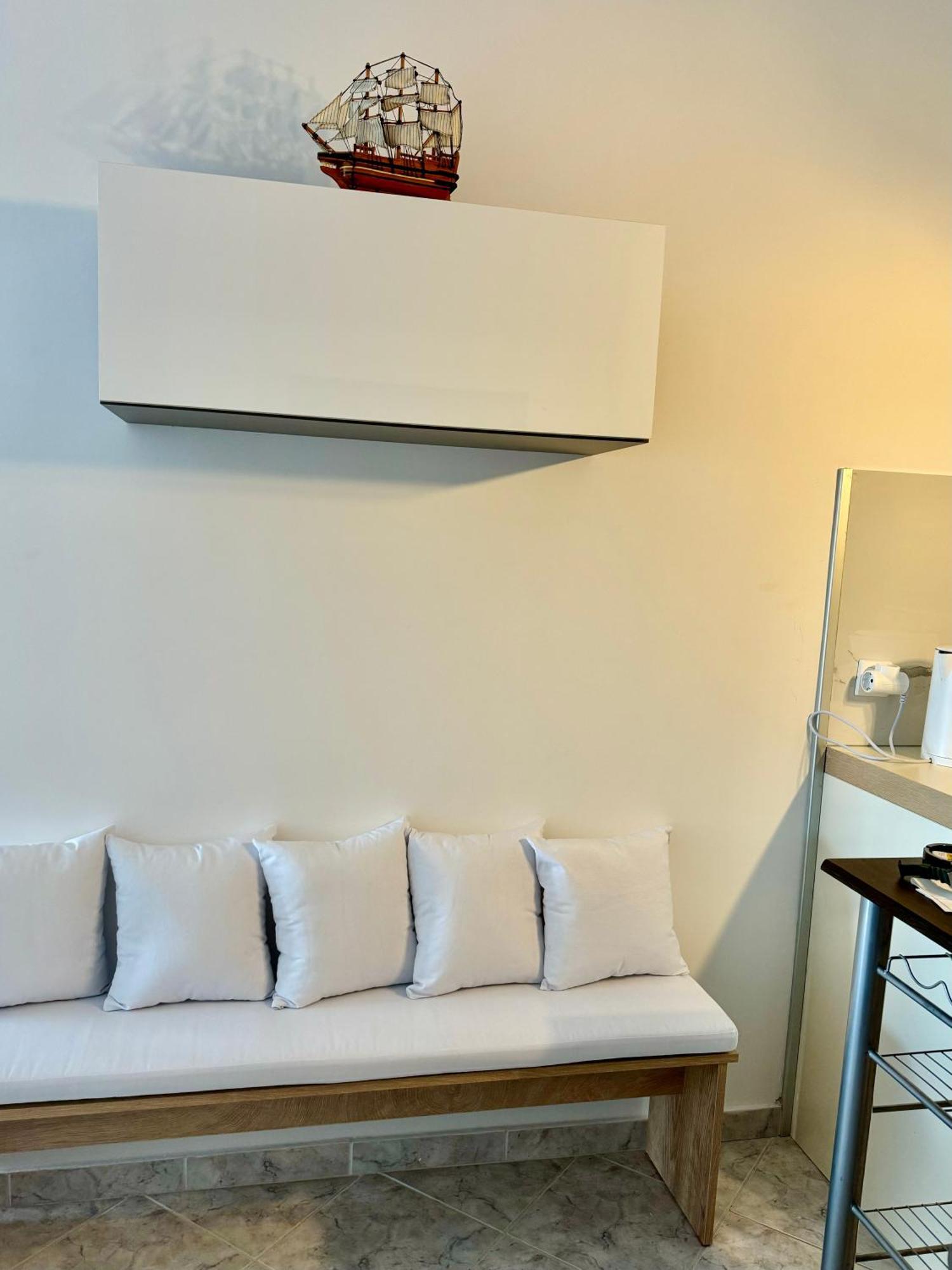 Comfy Blue Sarande Apartment Bagian luar foto